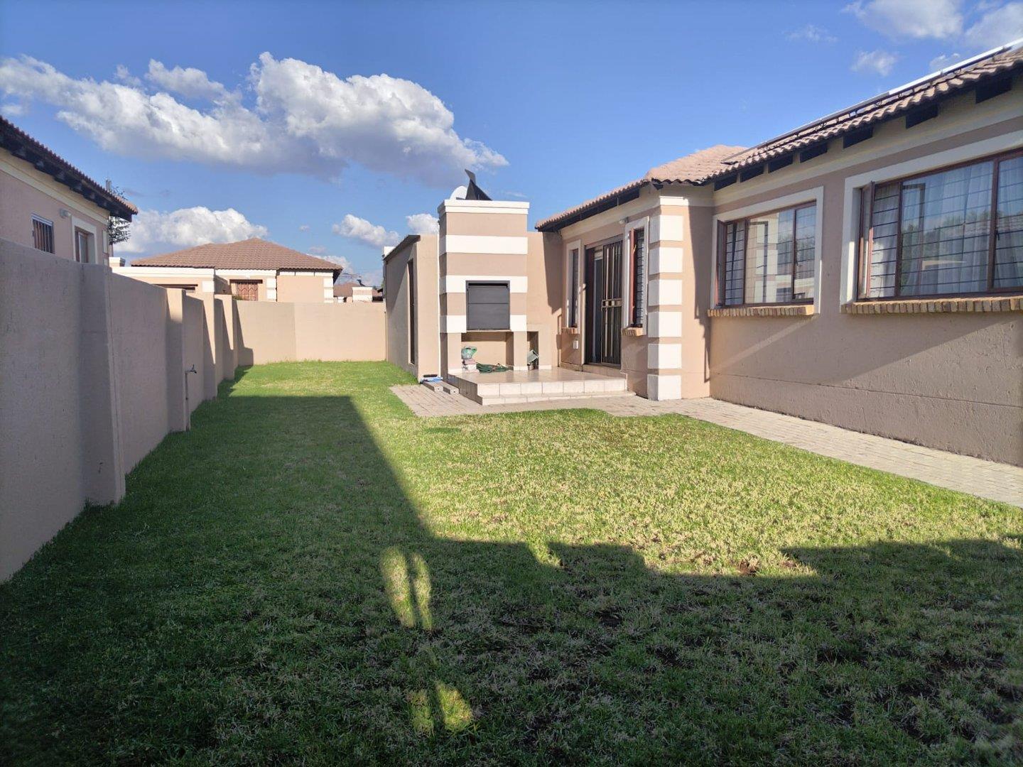 Arundo Estate Property Houses for sale in Arundo Estate