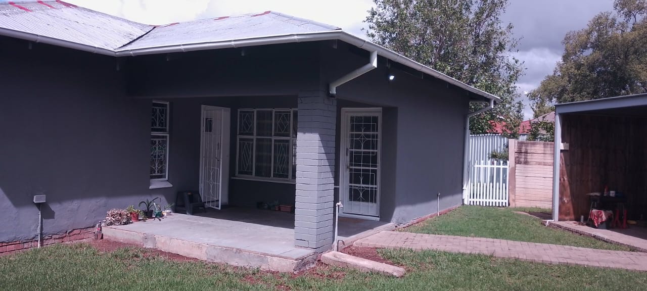 3 Bedroom House for sale in Noordhoek P24114269922