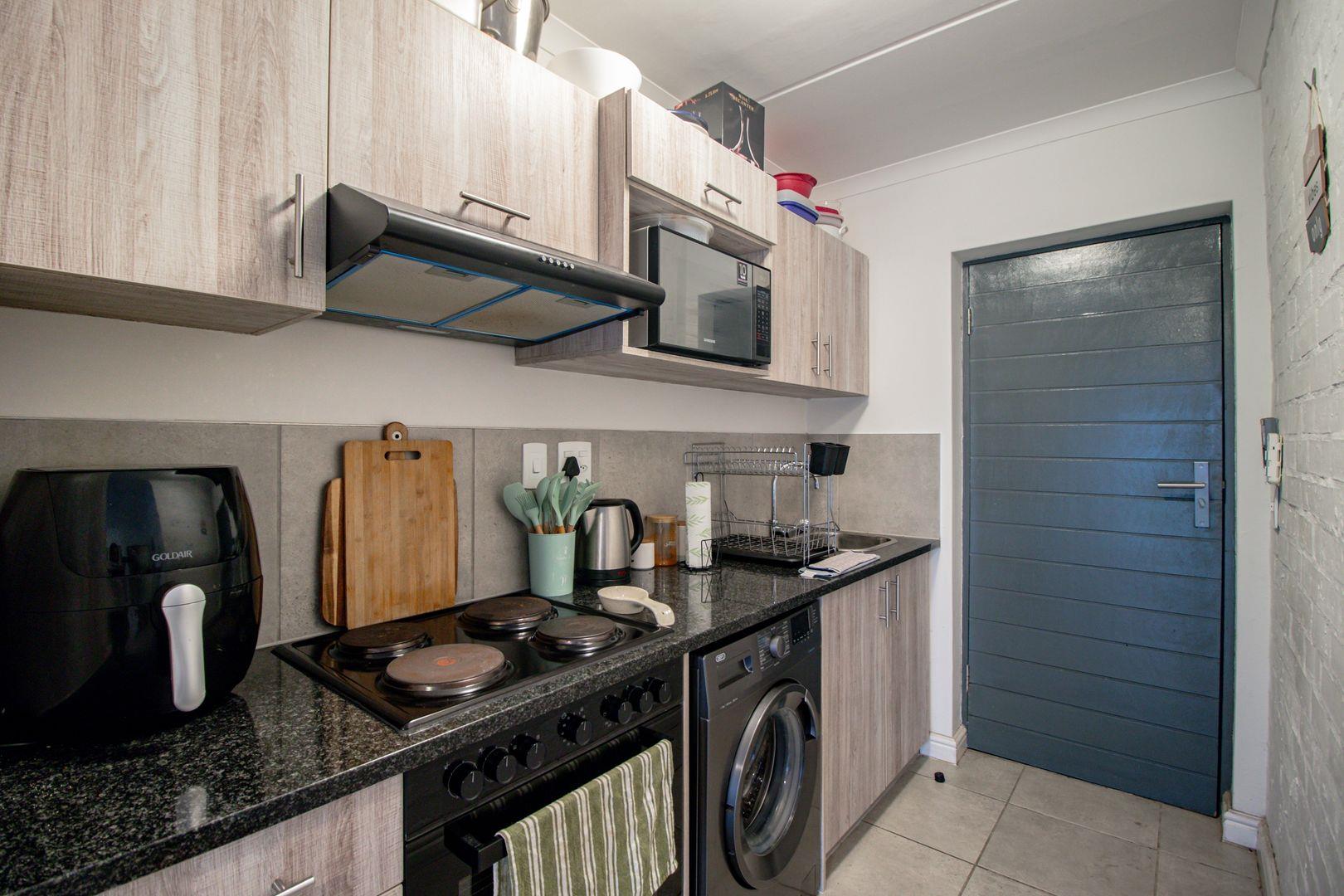 2 Bedroom Apartment / flat for sale in Bellville Central P24114270028