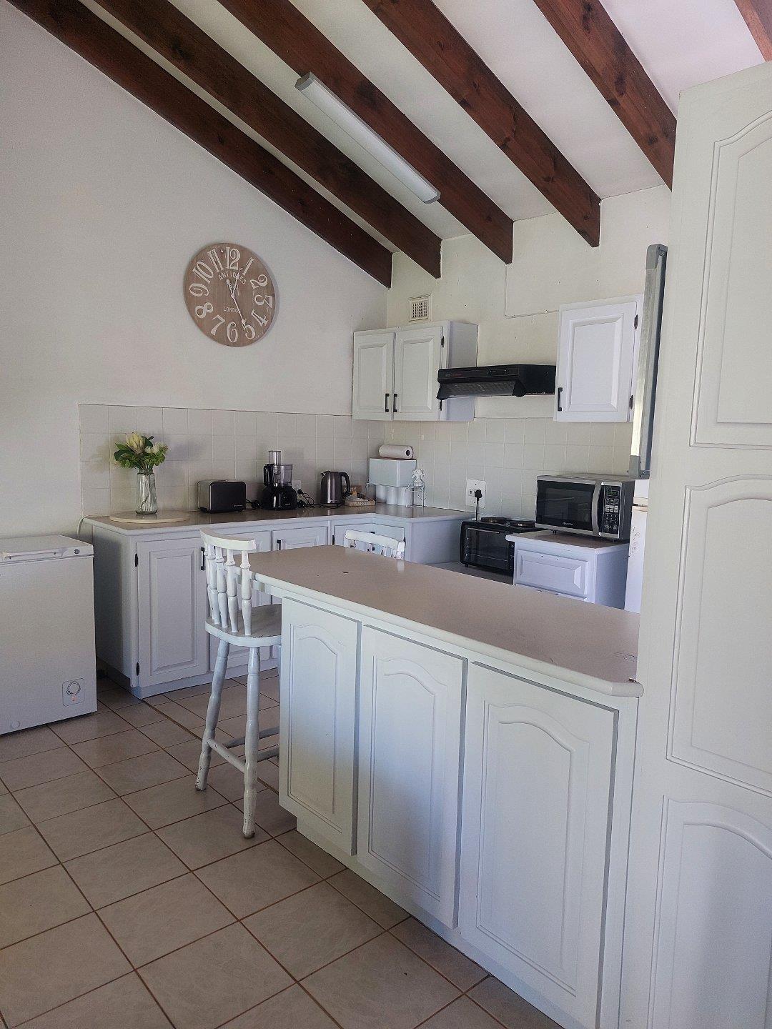 2 Bedroom Apartment / flat for sale in Cowies Hill Park P24114270144