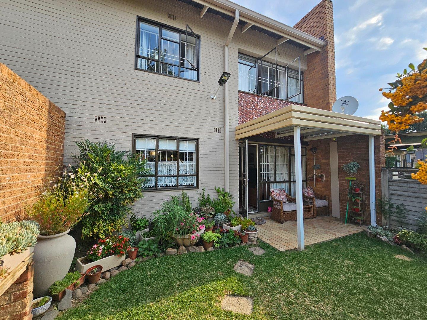 3 Bedroom Townhouse for sale in Bethlehem Central P24114271081