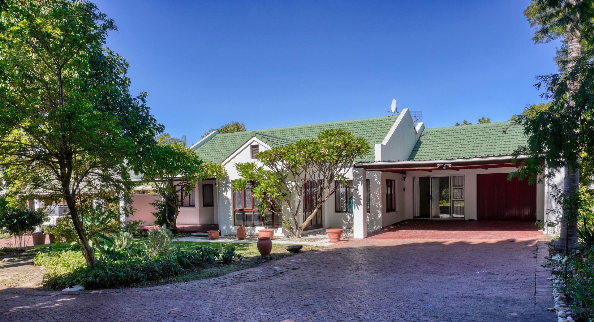 3 Bedroom House for sale in De Oude Renbaan P24114271374