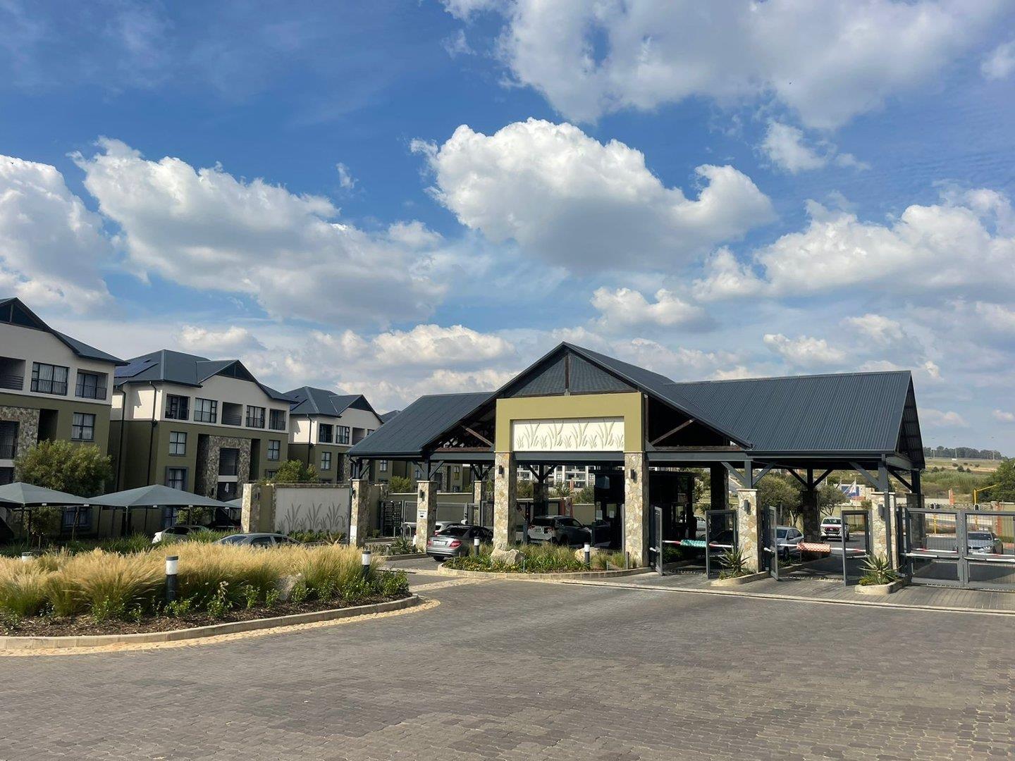 3 Bedroom Apartment / flat for sale in Waterfall 1 Old Pretoria Main Road, Kikuyu Estate P24