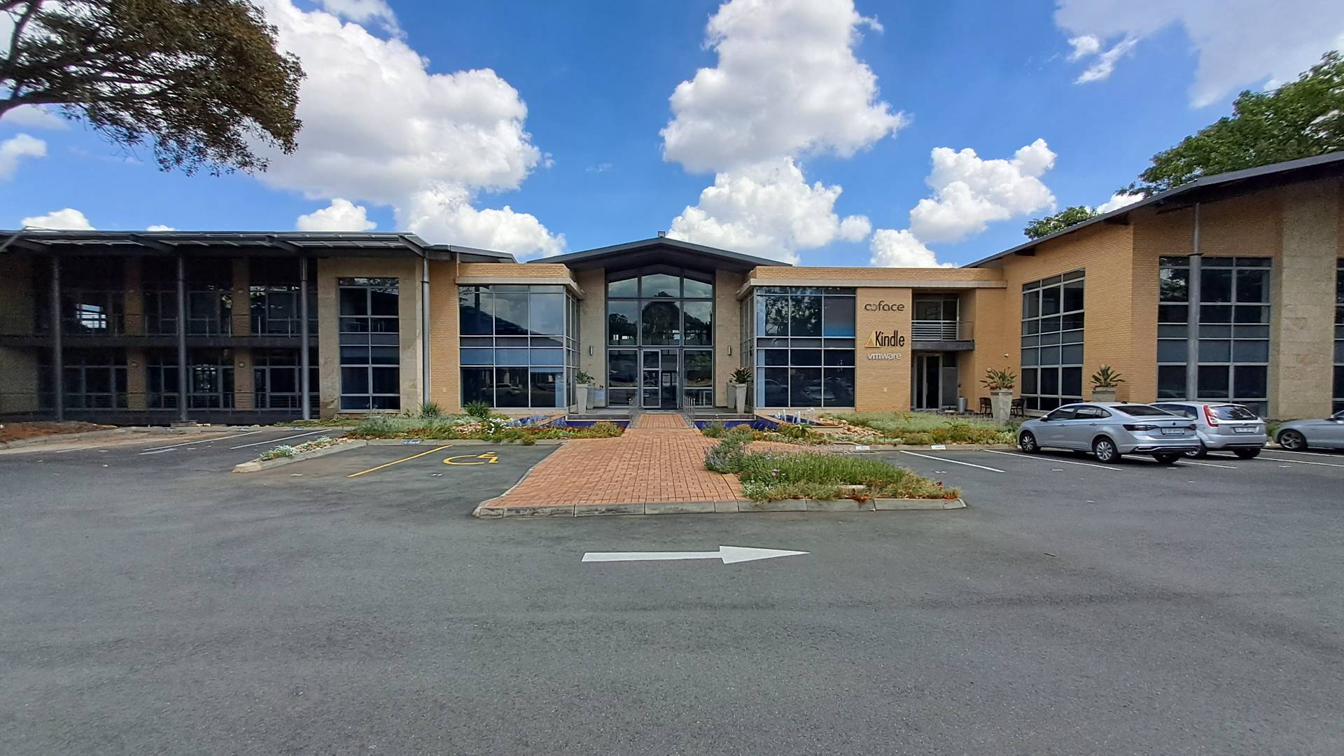 Commercial property to rent in Bryanston 3021 Winnie Mandela Drive