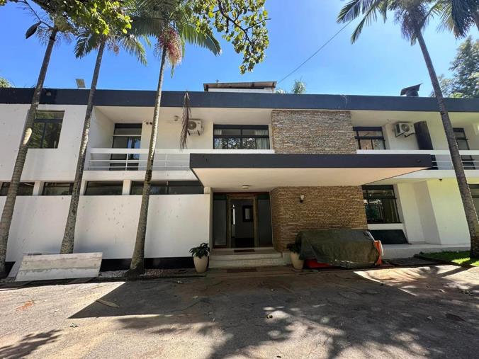 4 Bedroom House for Sale in Sunningdale