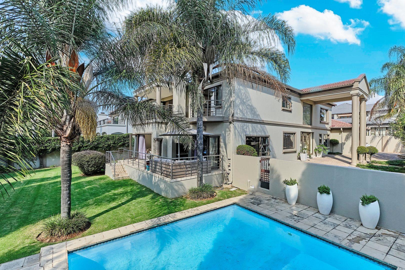 5 Bedroom House for sale in Eagle Canyon Golf Estate P24114274151