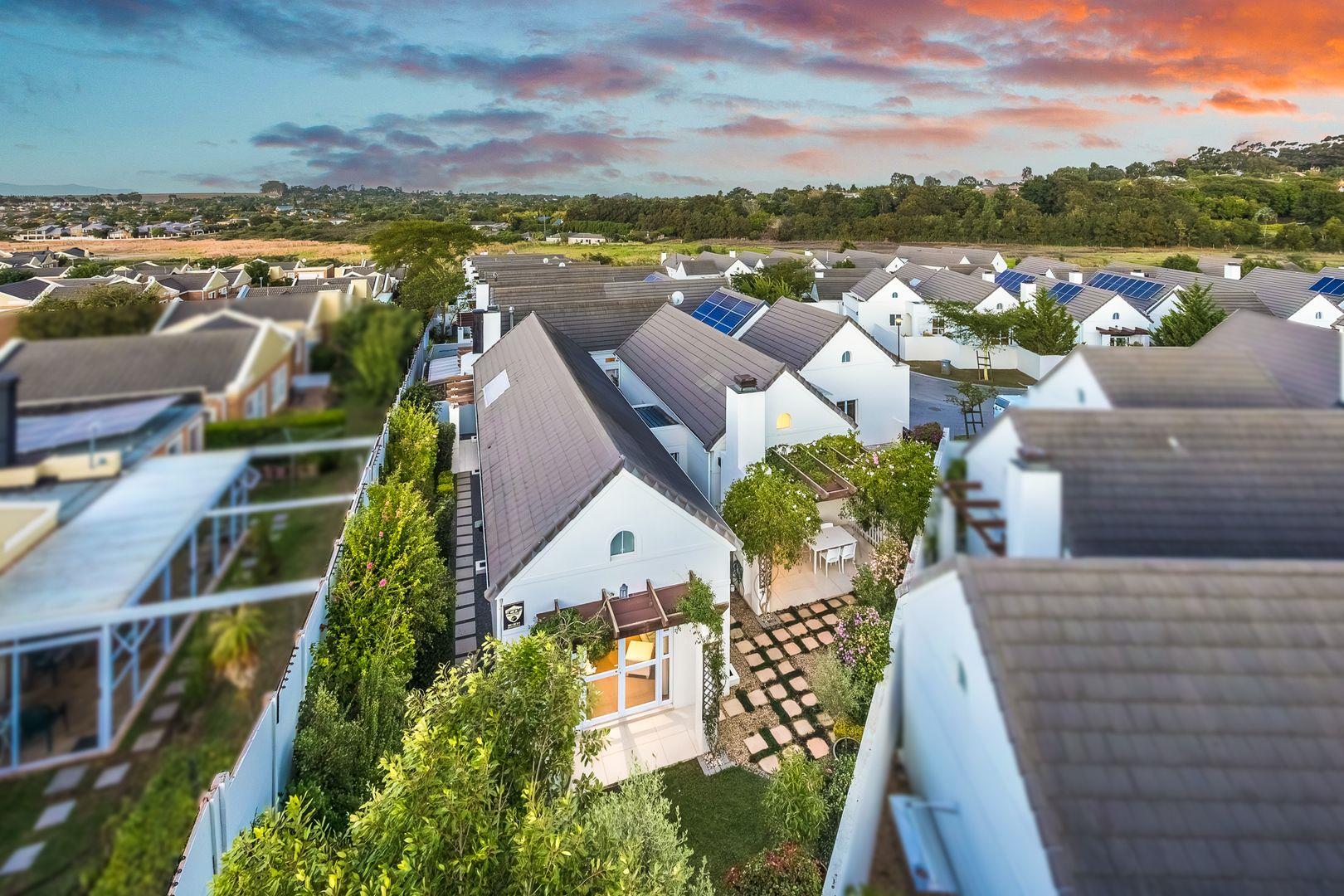 Durbanville Central Property Townhouses for sale in Durbanville