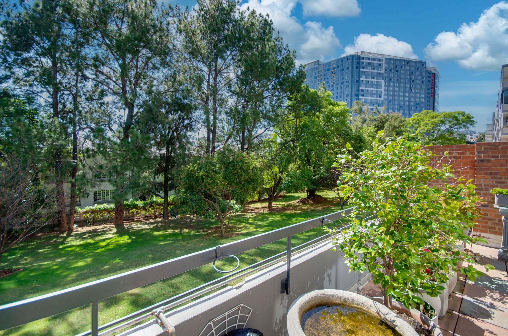 1 Bedroom Apartment / flat for sale in Benmore Gardens 74 3 Benmore