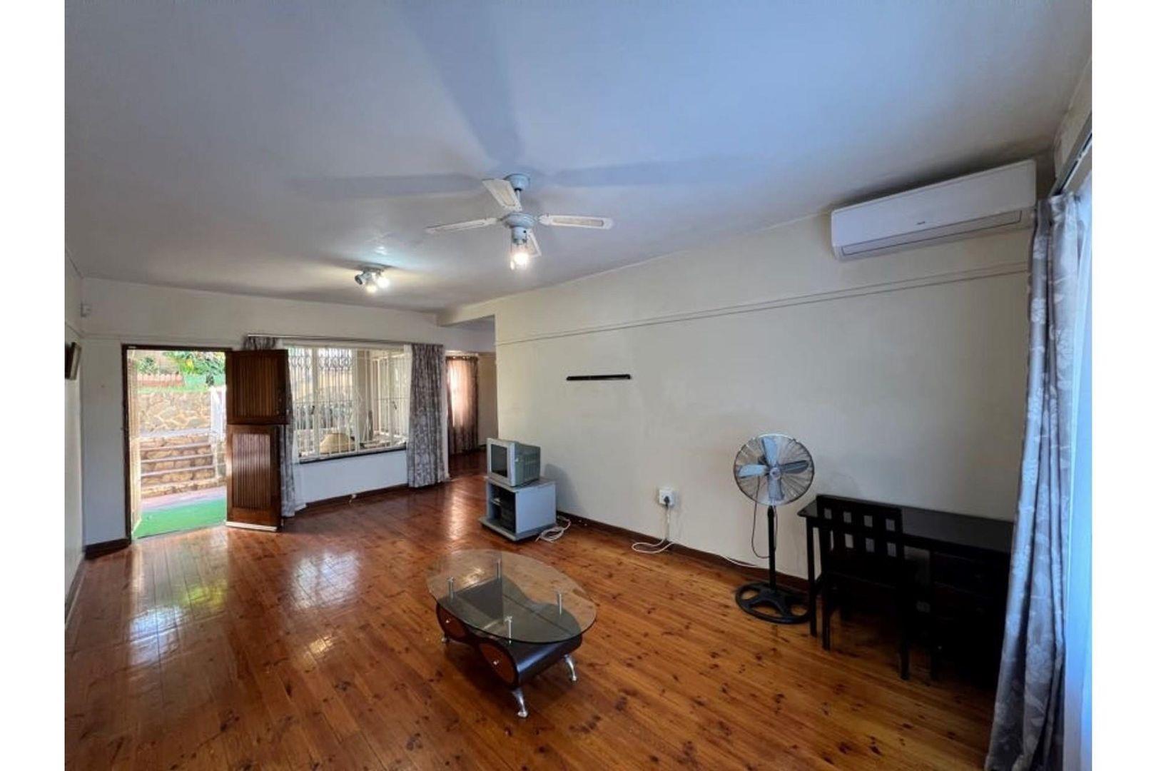 3 Bedroom Townhouse to rent in Umbilo 1 Gracemond, 37 Harriettwood