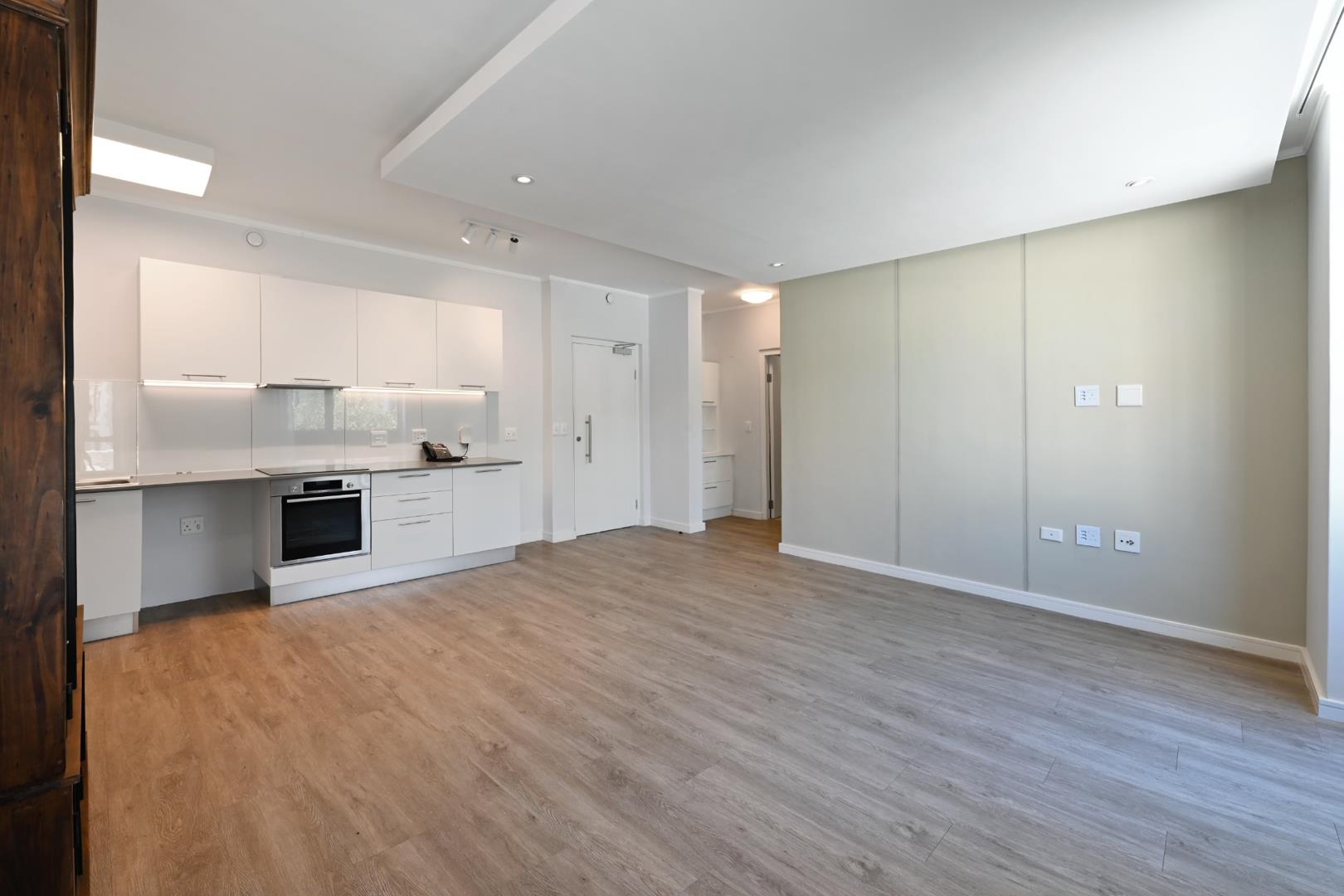 2 Bedroom Apartment / flat for sale in Claremont Upper 302, 19 Bath