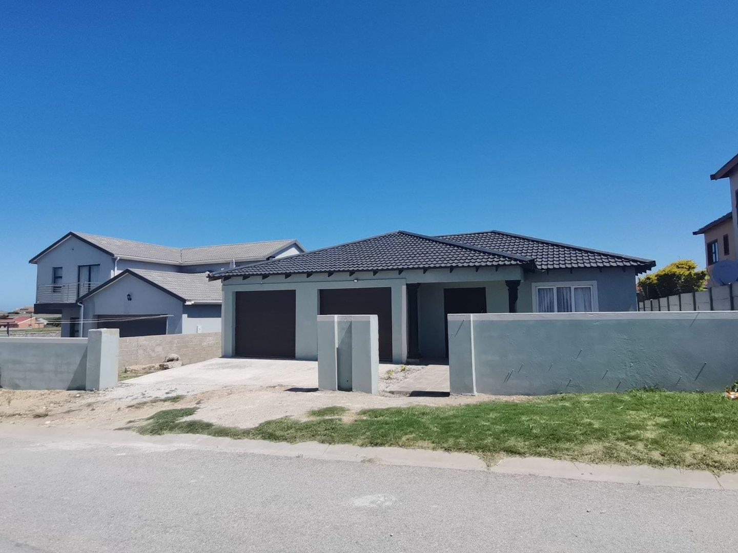 Bluewater Bay, Port Elizabeth Property Houses for sale in Bluewater