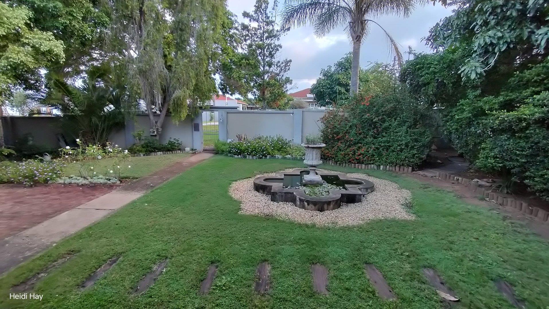 3 Bedroom House for sale in Janssendal P24114277300