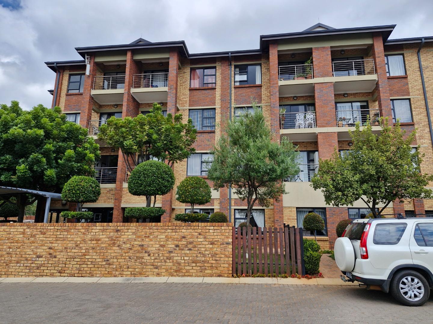 1 Bedroom Apartment / flat to rent in Olympus AH Bromberg, 100 Midas