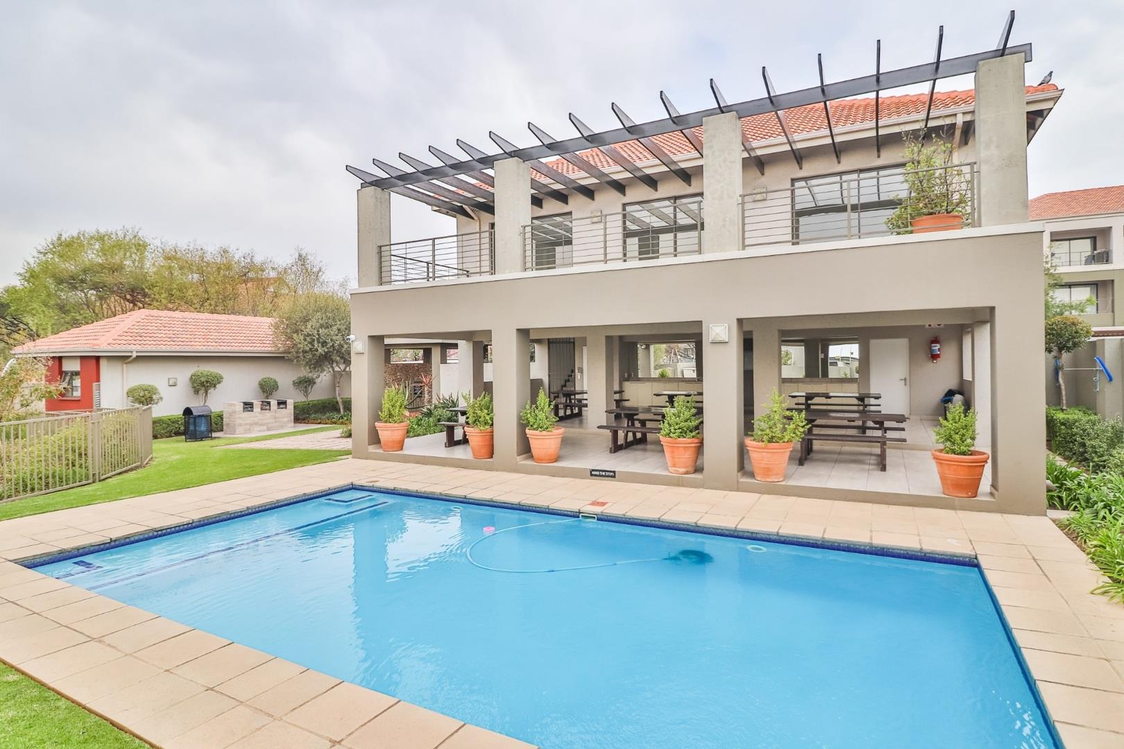 1 Bedroom House for sale in Fourways P24114278896