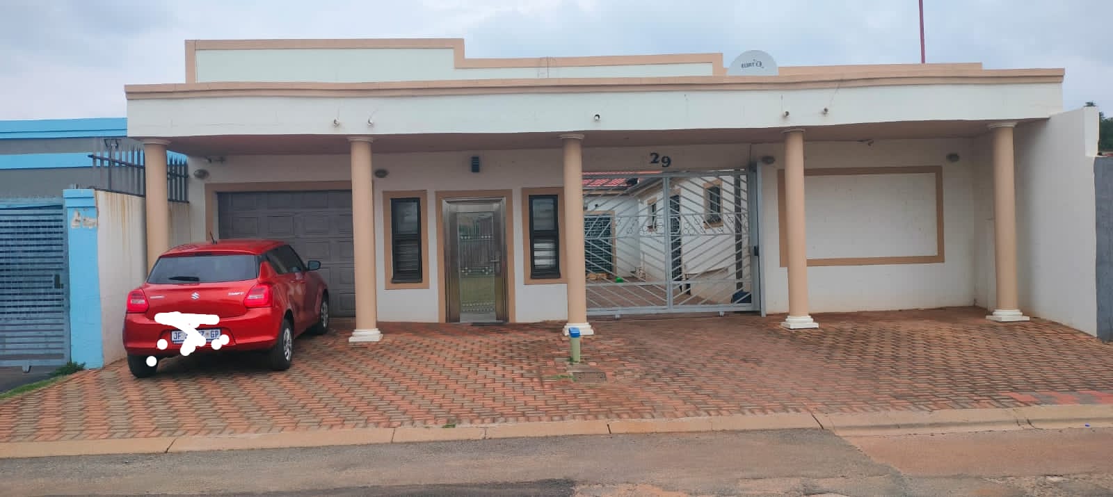 3 Bedroom House for sale in Lenasia Ext 9 P24114279177