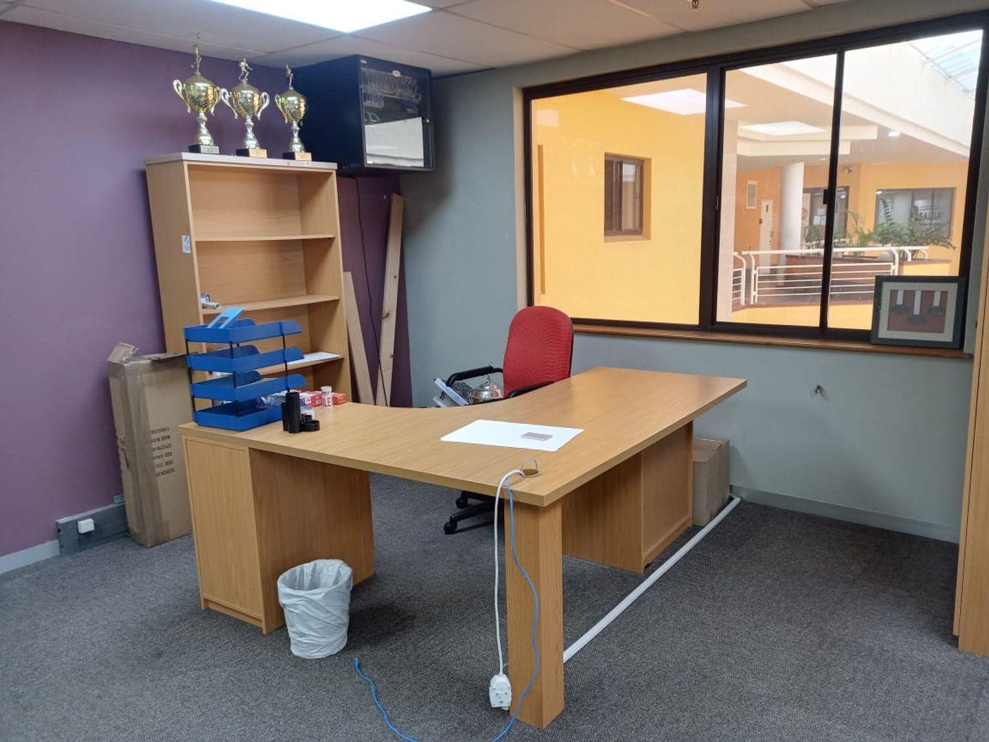 Commercial property to rent in Musgrave 104401 Clifton Place, 19