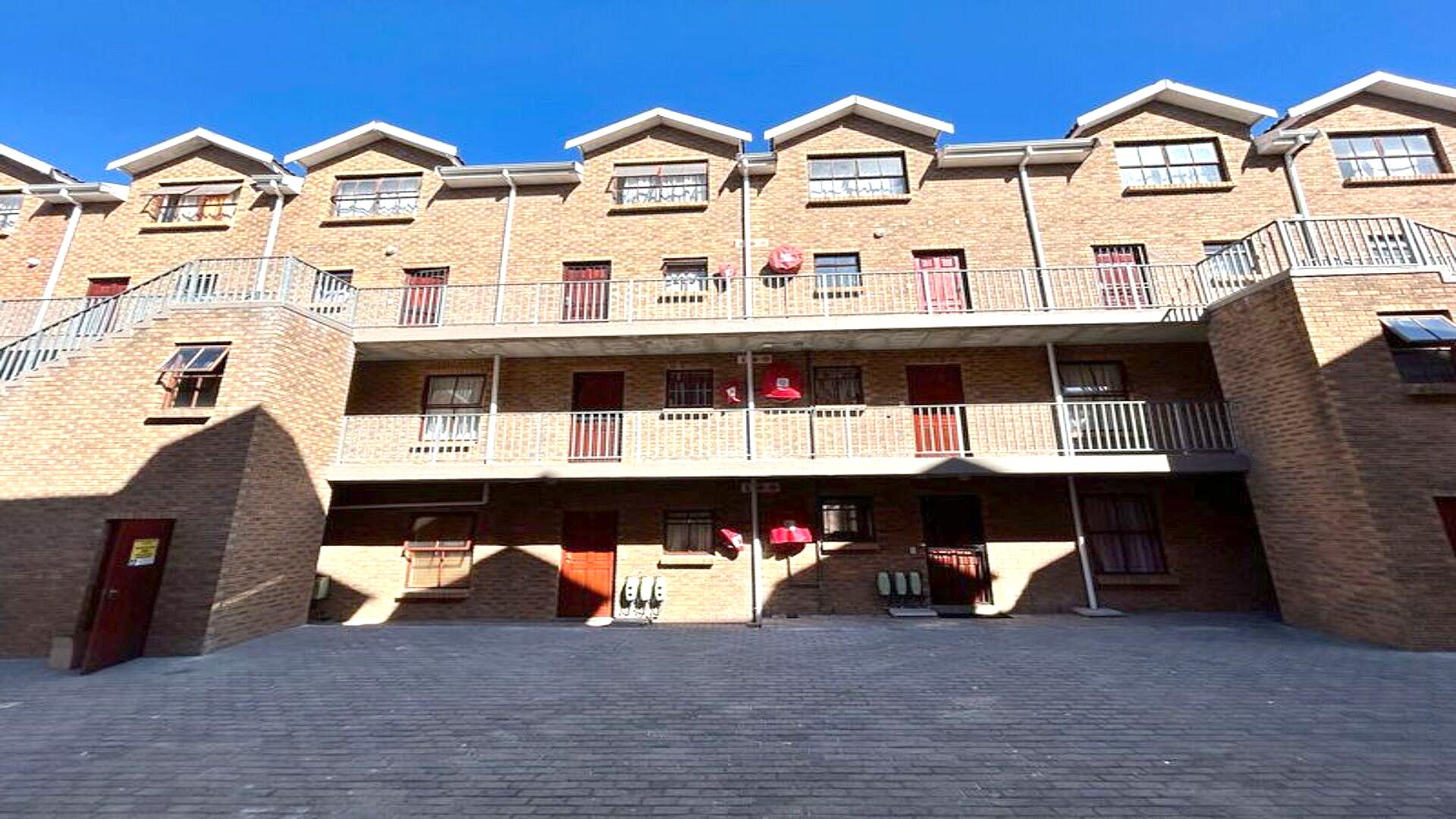 2 Bedroom Apartment / flat for sale in Brackenfell Central 29