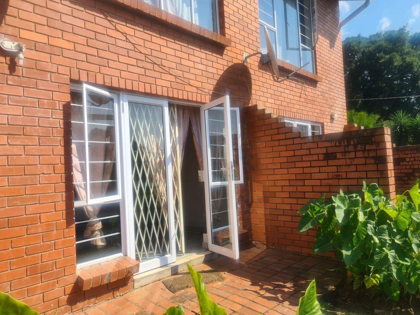 2 Bedroom Apartment / flat for sale in Prestbury P24114281228