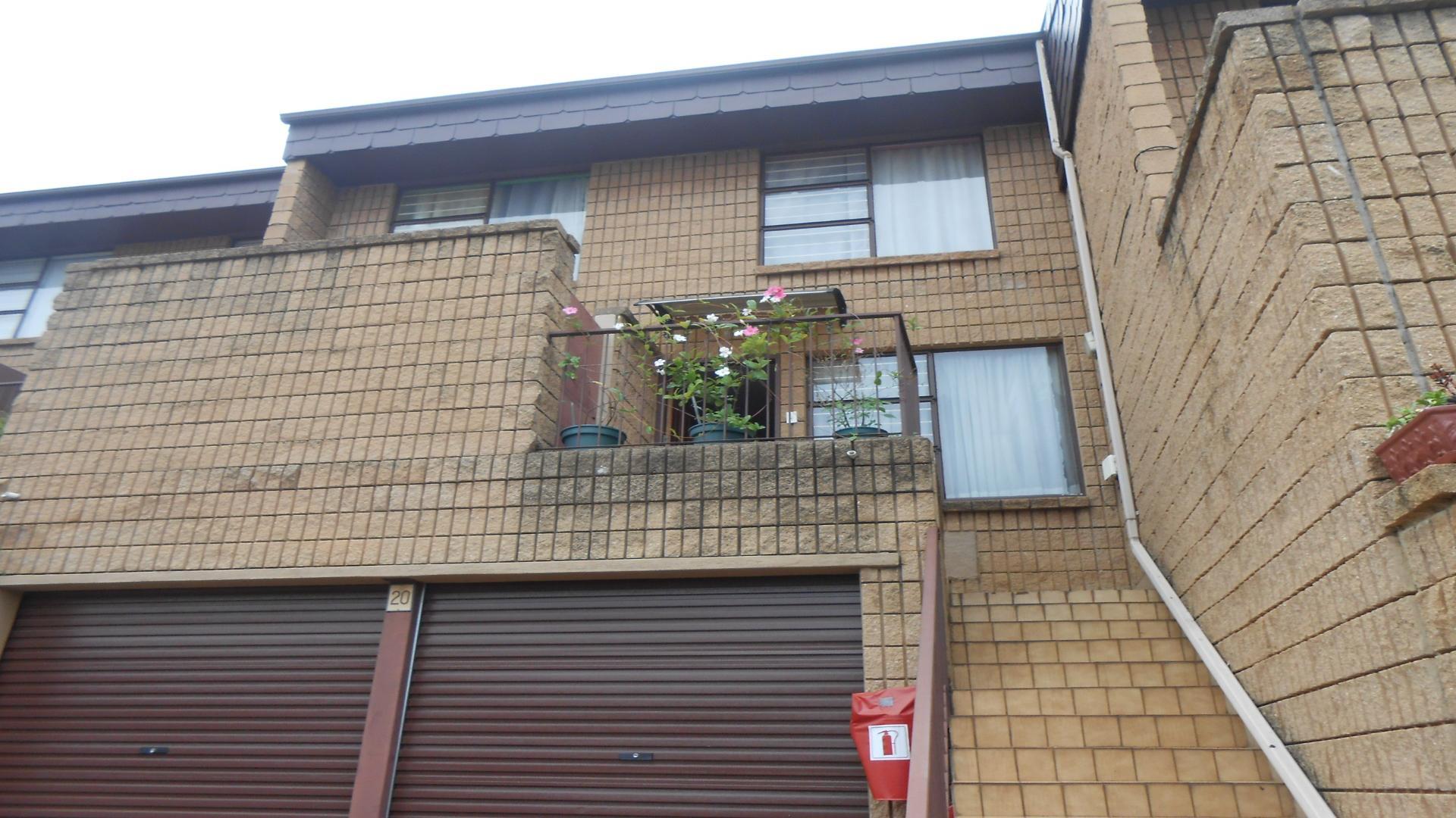 3 Bedroom Townhouse for sale in Windsor East 85 Countesses Avenue