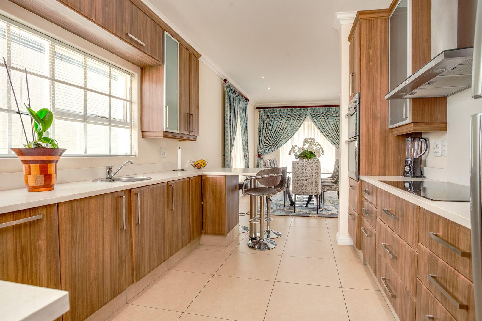 3 Bedroom House for sale in Bryanston 4 77 On Cowley, 1 Cowley Road