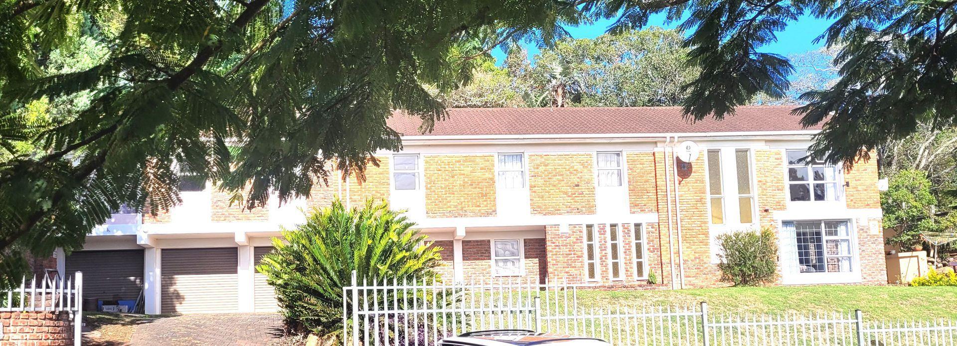 8 Bedroom House for sale in Vincent Heights P24114281872