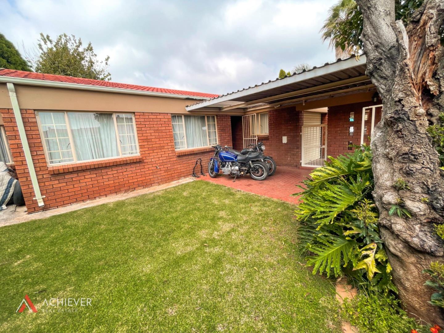 3 Bedroom House for sale in Witfield P24114282145