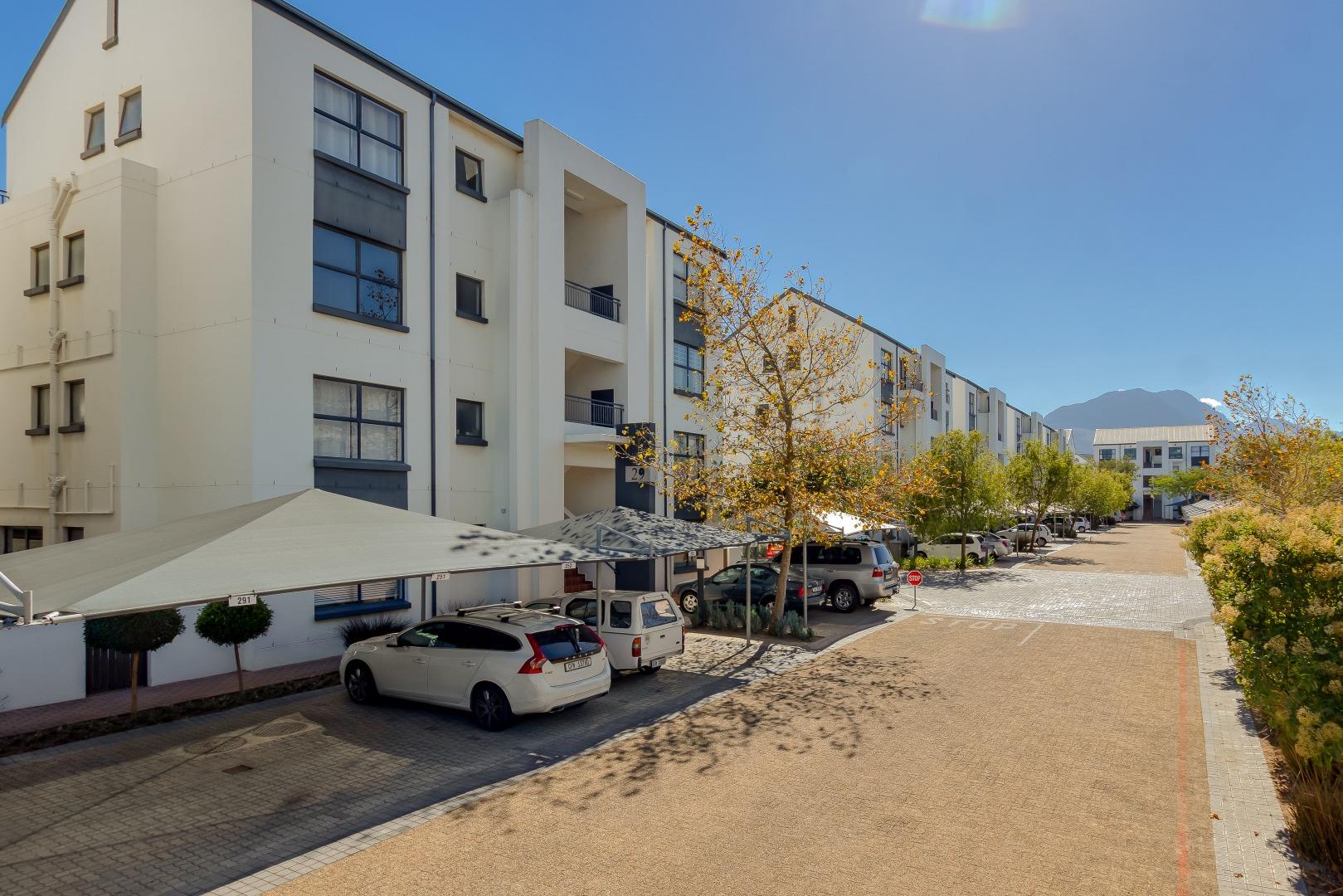 2 Bedroom Apartment / flat for sale in De Velde 254 2 De Beers Avenue