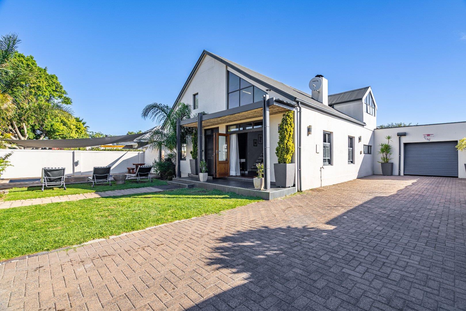 4 Bedroom House for sale in Thornton P24114284055