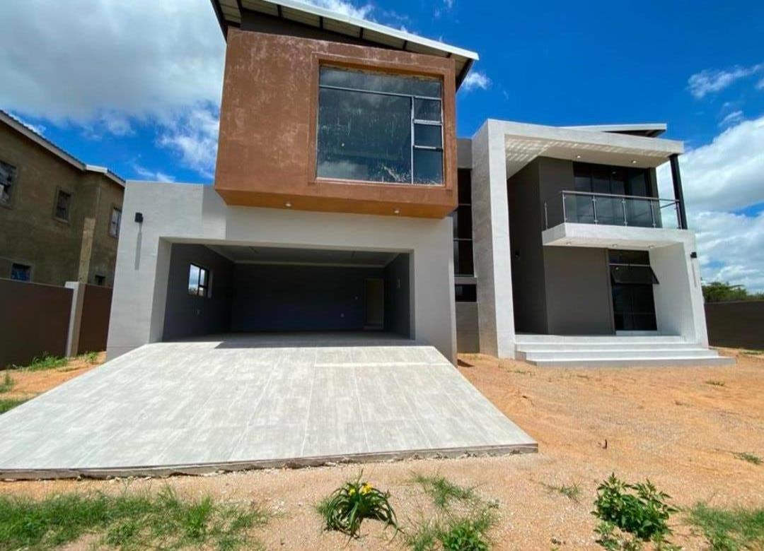 4 Bedroom House for sale in Woodhill Estate P24114284101