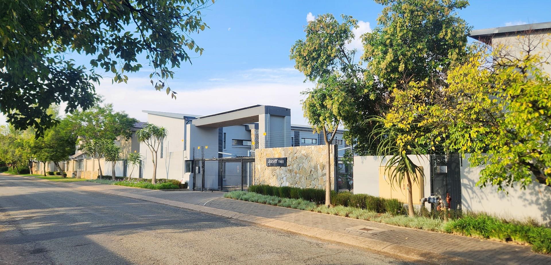 2 Bedroom Apartment / flat for sale in Menlo Park P24114284410