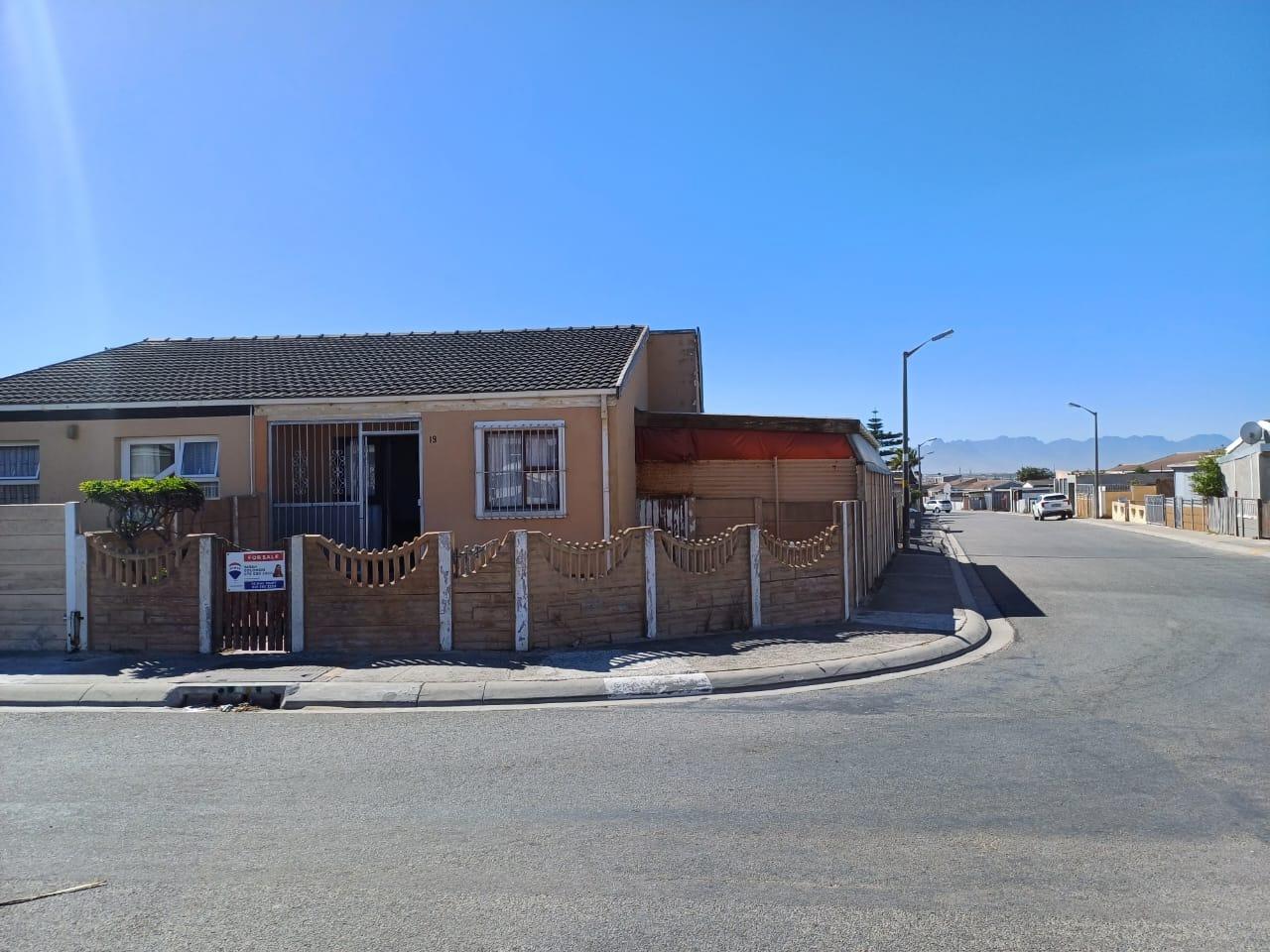 2 Bedroom House for sale in Rocklands P24114285928