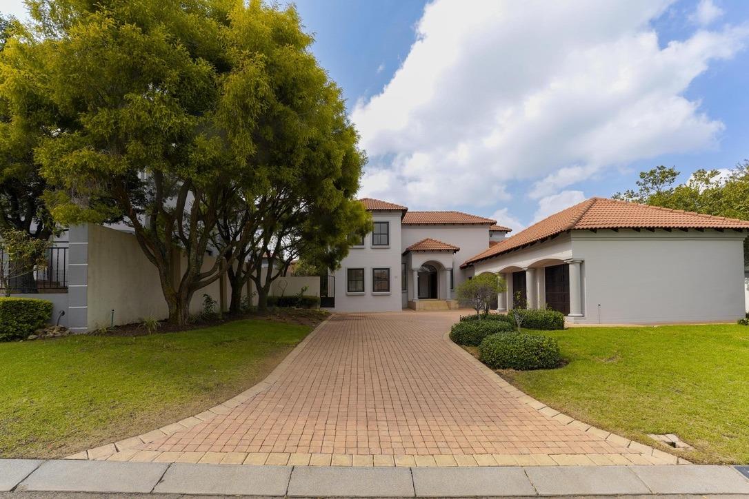 3 Bedroom House for sale in Fourways Fernbrook Estate, 11 Brookside