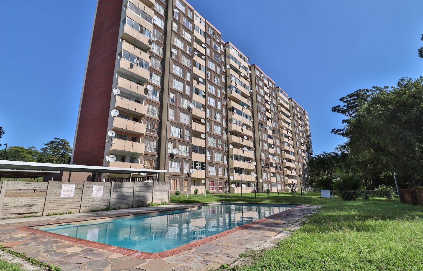 3 Bedroom Apartment / flat for sale in Central P24114286382