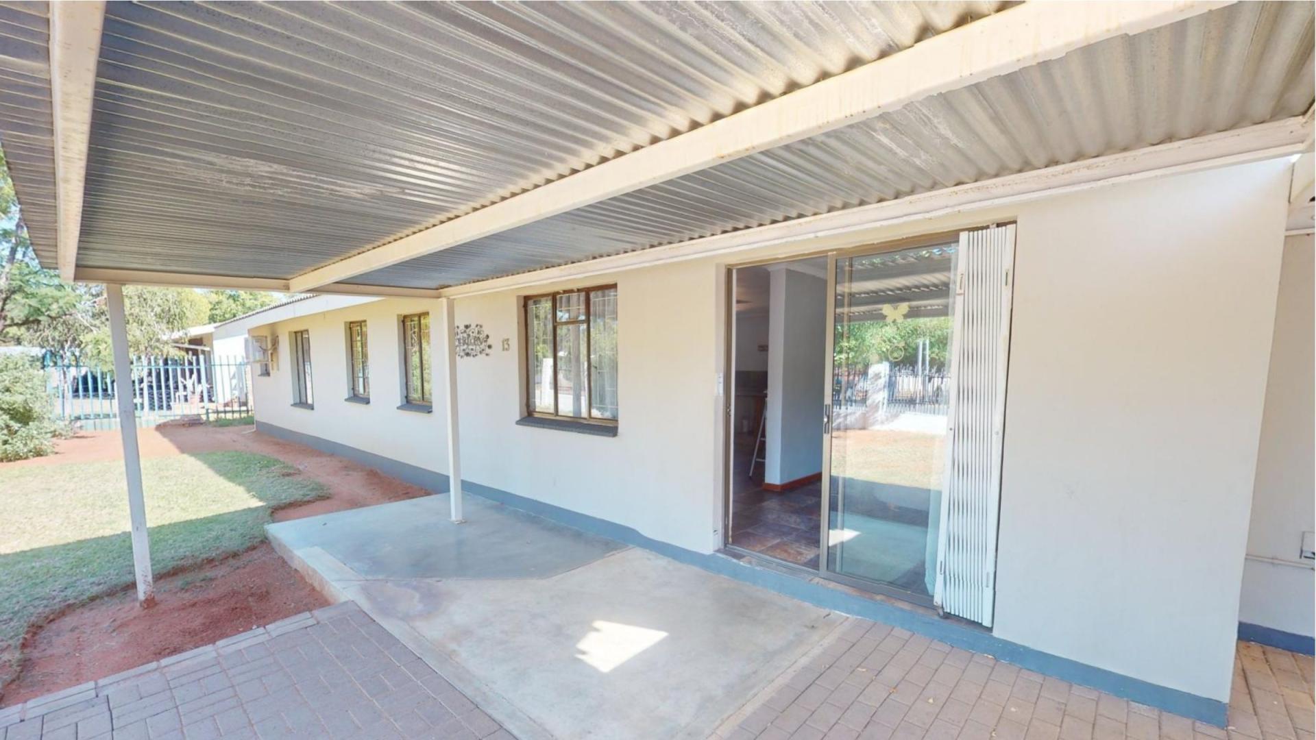 4 Bedroom House for sale in Blydeville 13 Begonia Street P24114287443