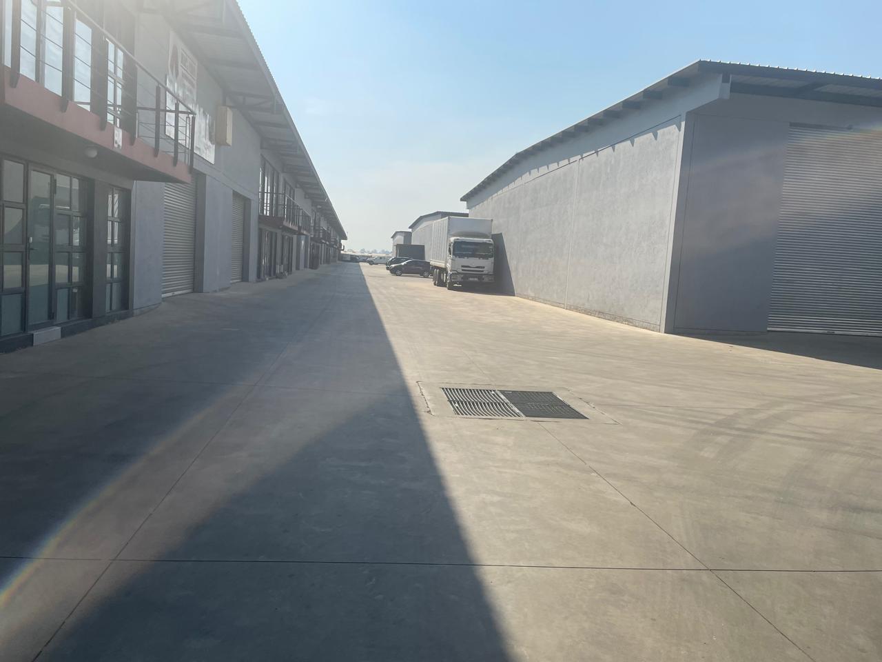 Industrial property to rent in Pomona 10 Maple Street P24114287465