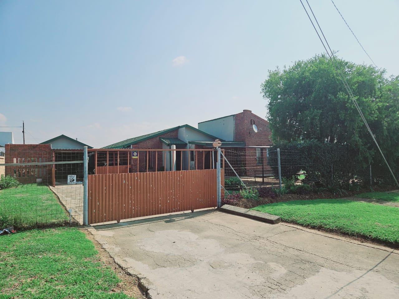 6 Bedroom House for sale in Acaciaville P24114287543