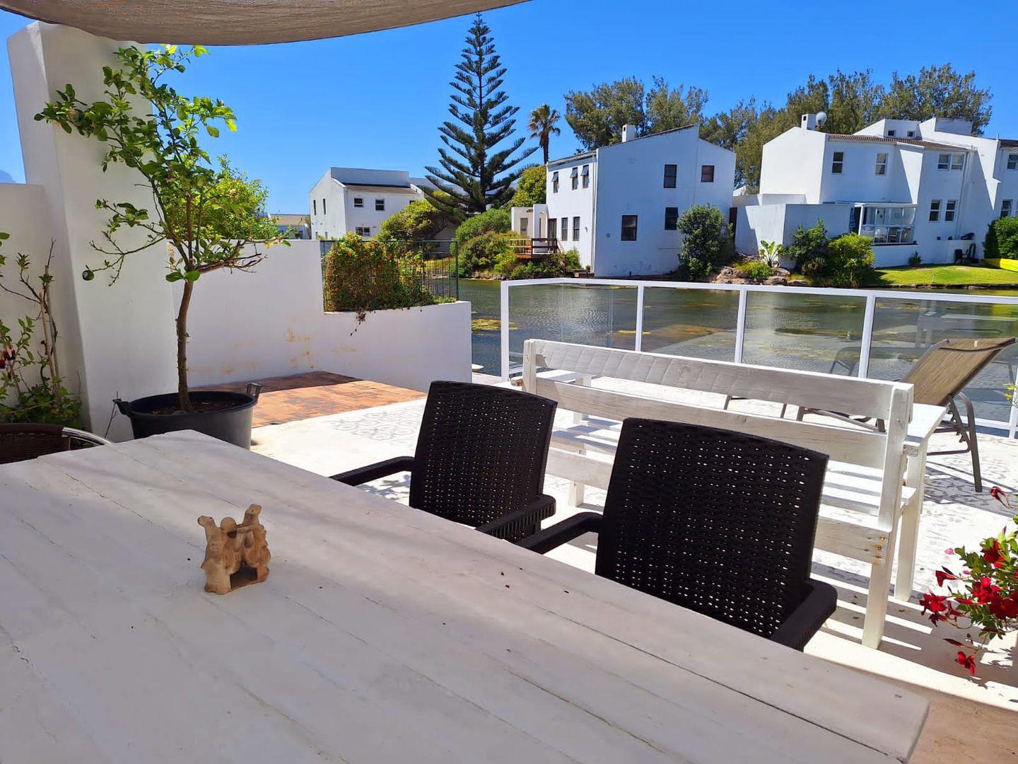 Marina Da Gama Property Property and houses to rent in Marina Da Gama