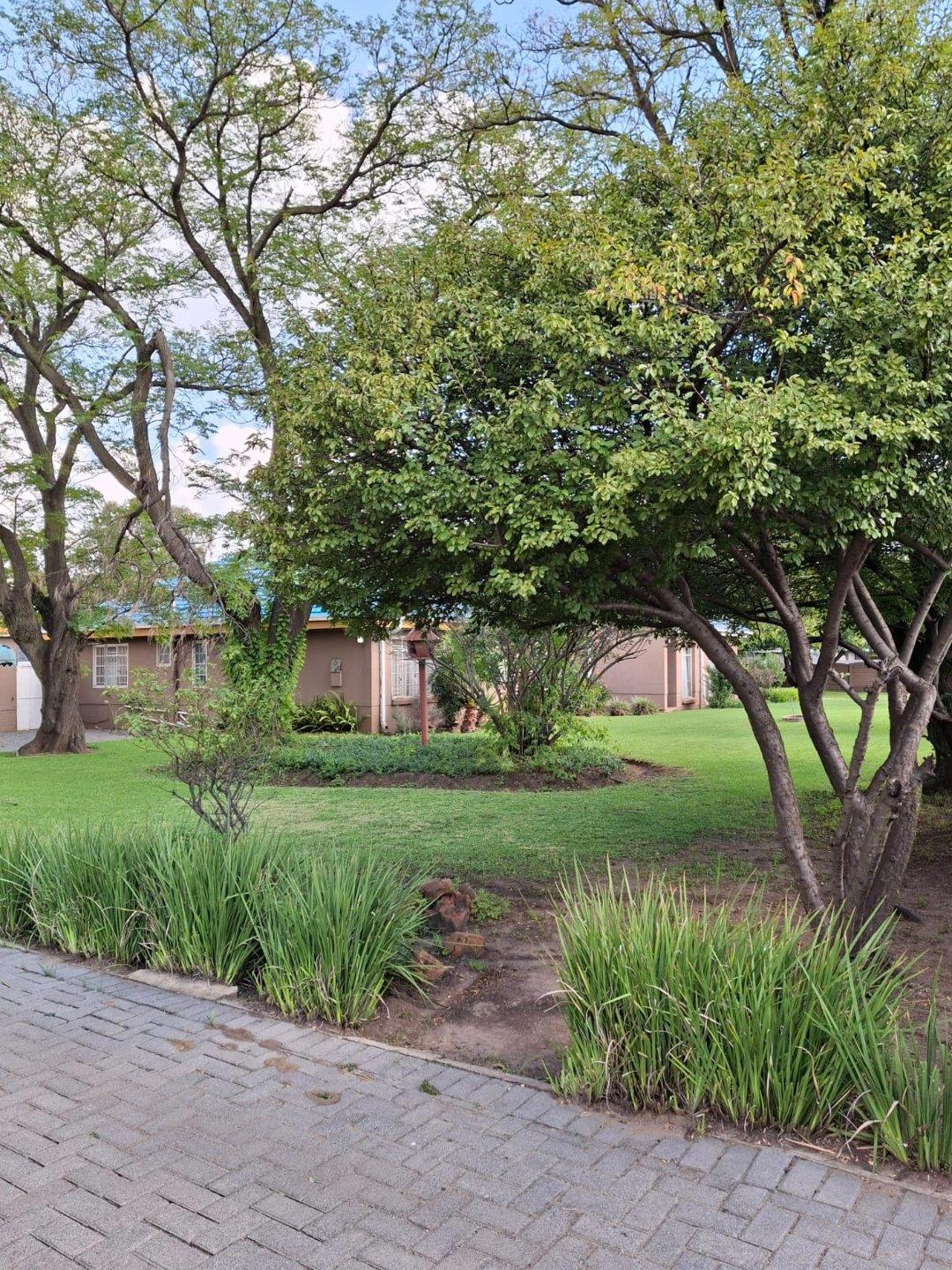 3 Bedroom House for sale in Peacehaven P24114288157