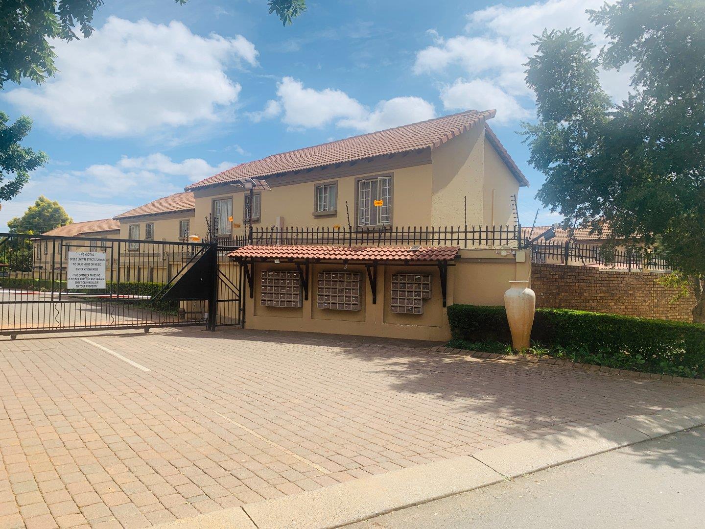 Willow Park Manor Property Property and houses for sale in Willow Park Manor