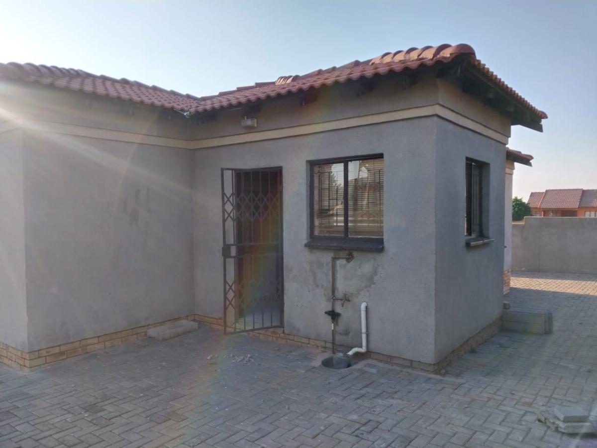 3 Bedroom House to rent in Tlhabane West P24114289585