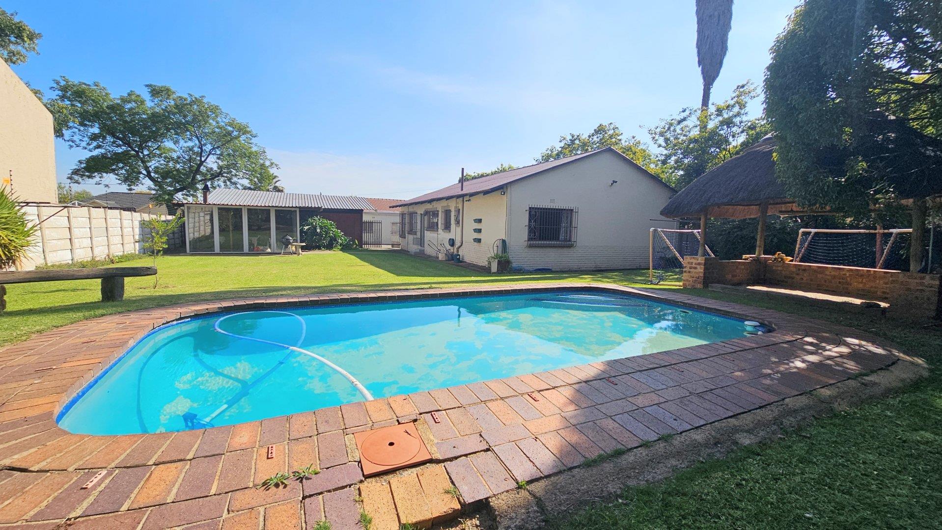 Parkrand Property Houses for sale in Parkrand