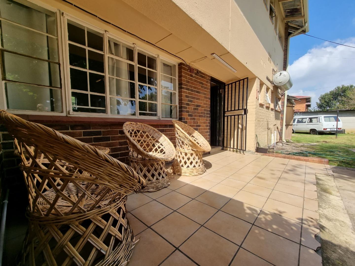 3 Bedroom House for sale in Crown Gardens 17 Rochester Street P24