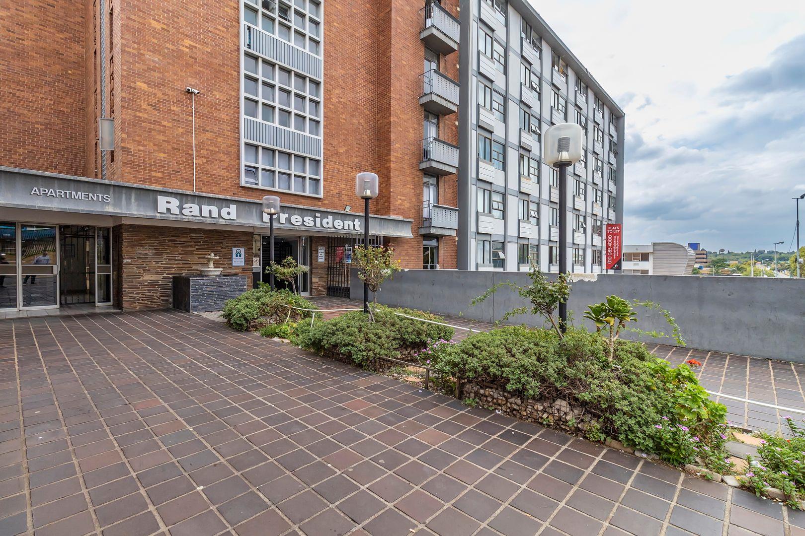 2 Bedroom Apartment / flat for sale in Ferndale 64 Ss Rand President