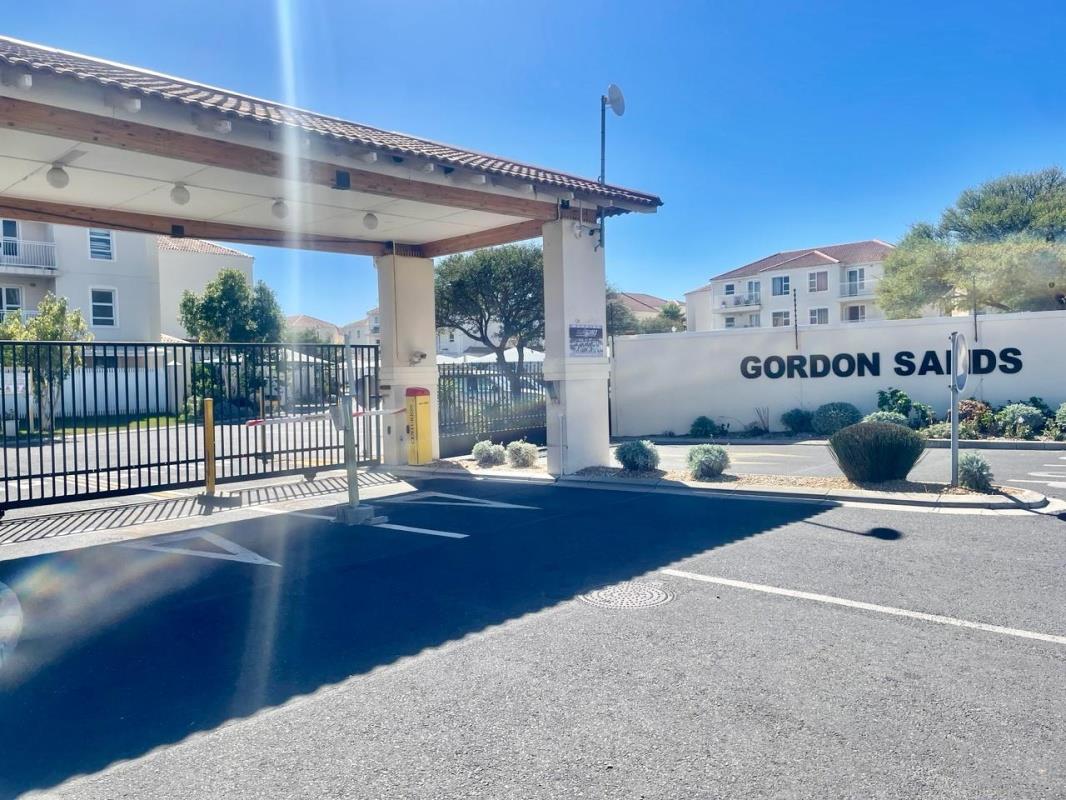 2 Bedroom Apartment / flat for sale in Whispering Pines 44 Hibiscus