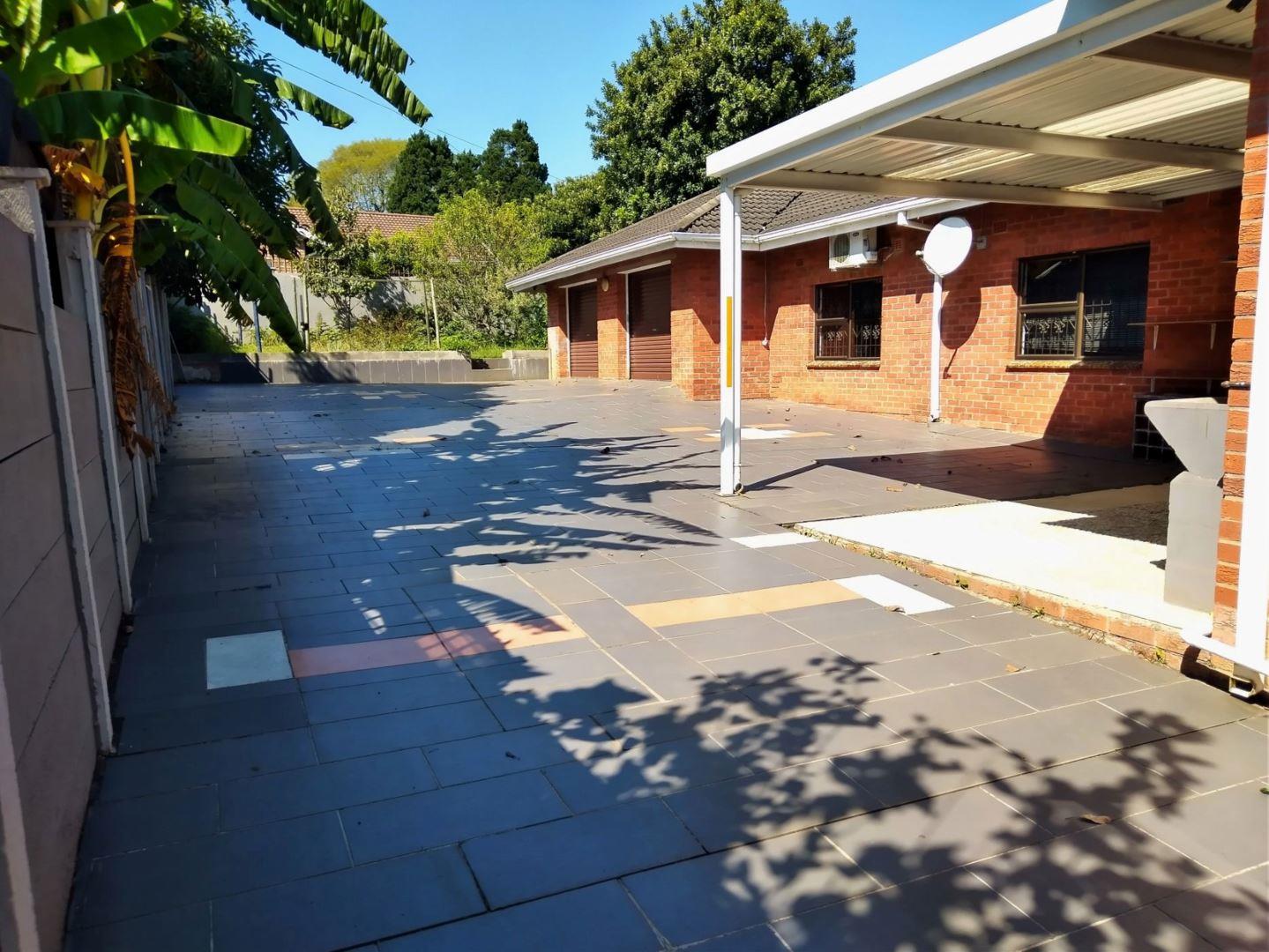 5 Bedroom House for sale in Howick West P24114291720