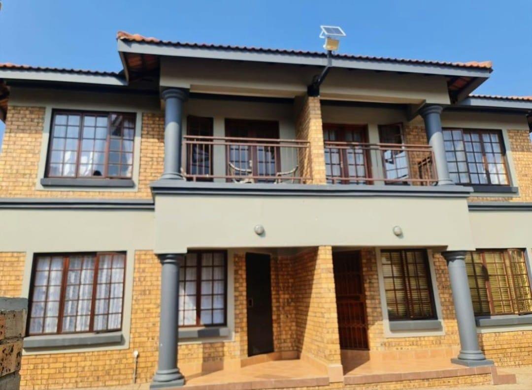 3 Bedroom Apartment / flat to rent in Middelburg Central P24114376757