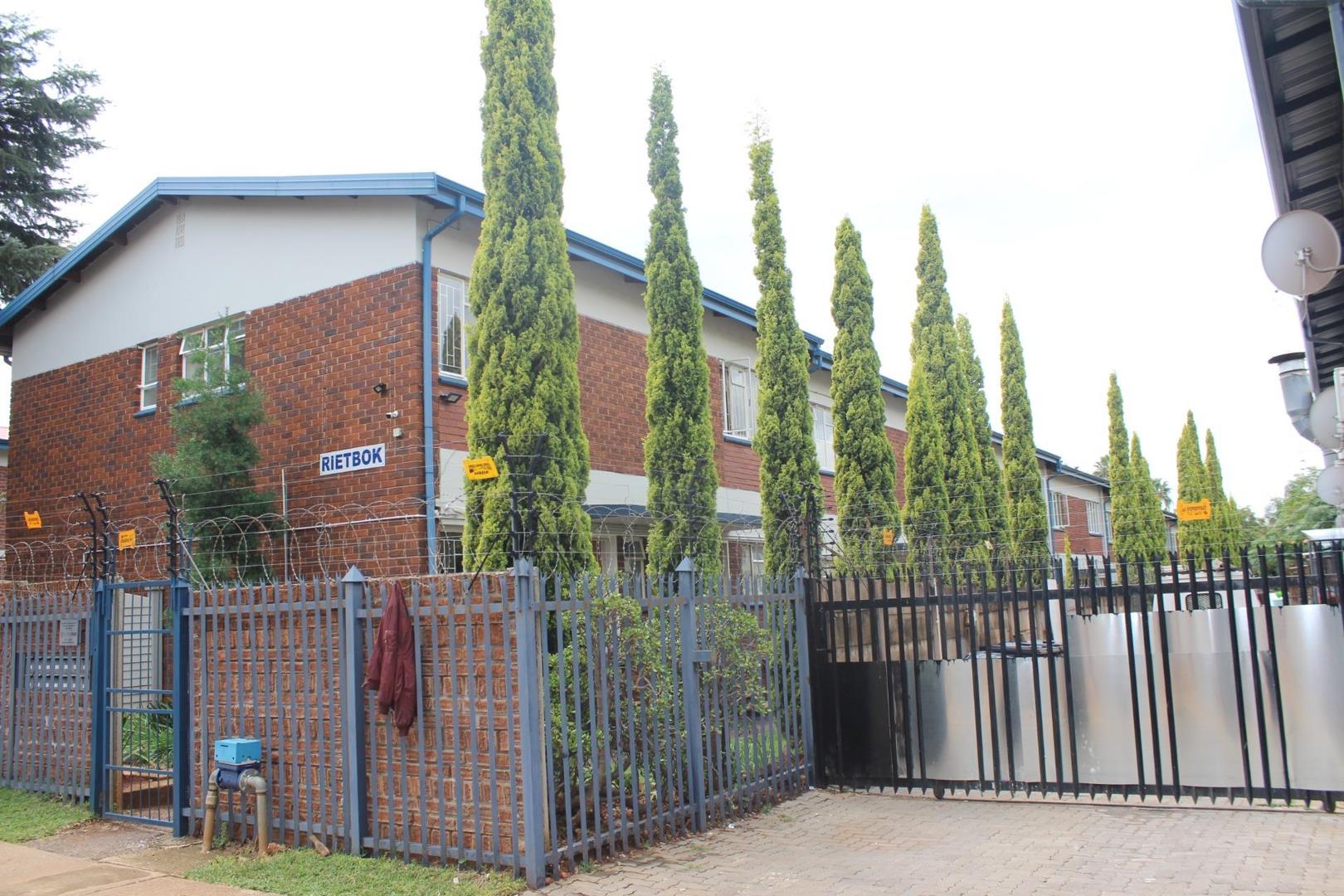 2 Bedroom Apartment / flat to rent in Riviera P24114271627