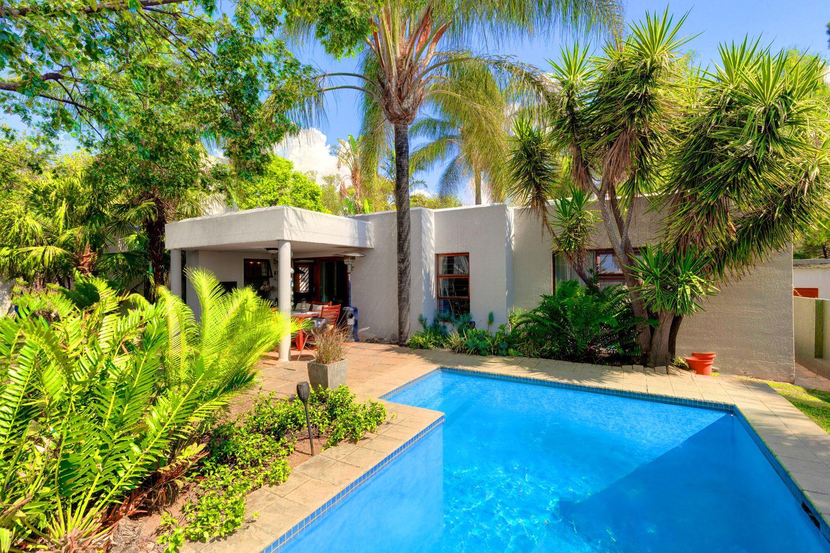 3 Bedroom House for sale in Sunninghill P24113915248