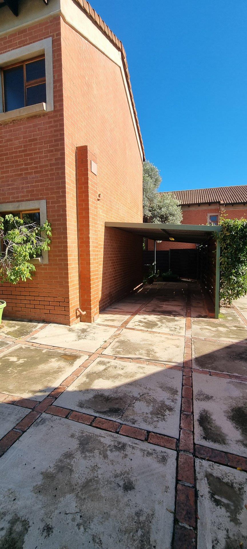 Menlo Park Property Property and houses to rent in Menlo Park Page 4