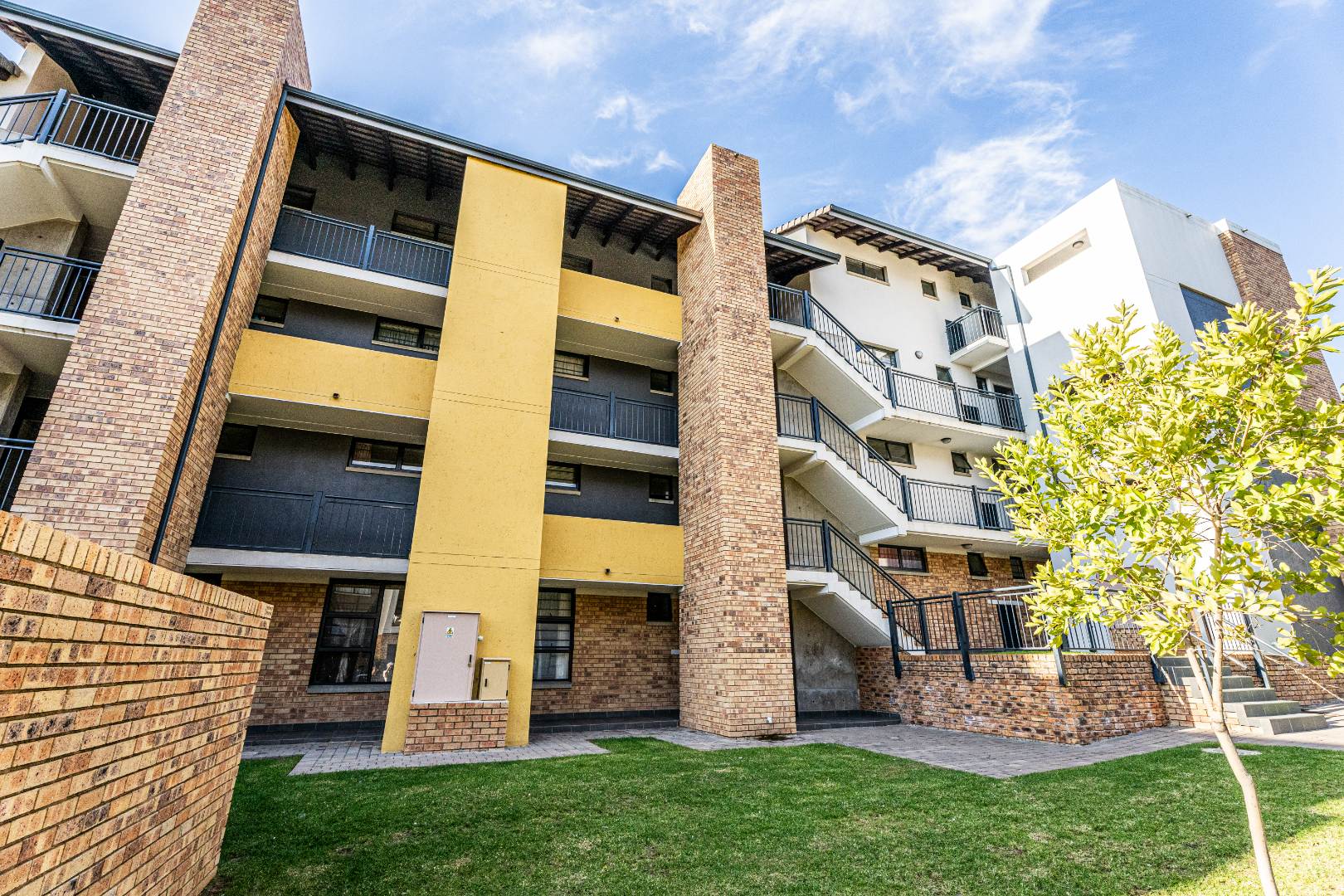 2 Bedroom Apartment / flat for sale in Amberfield 245 The Madsion